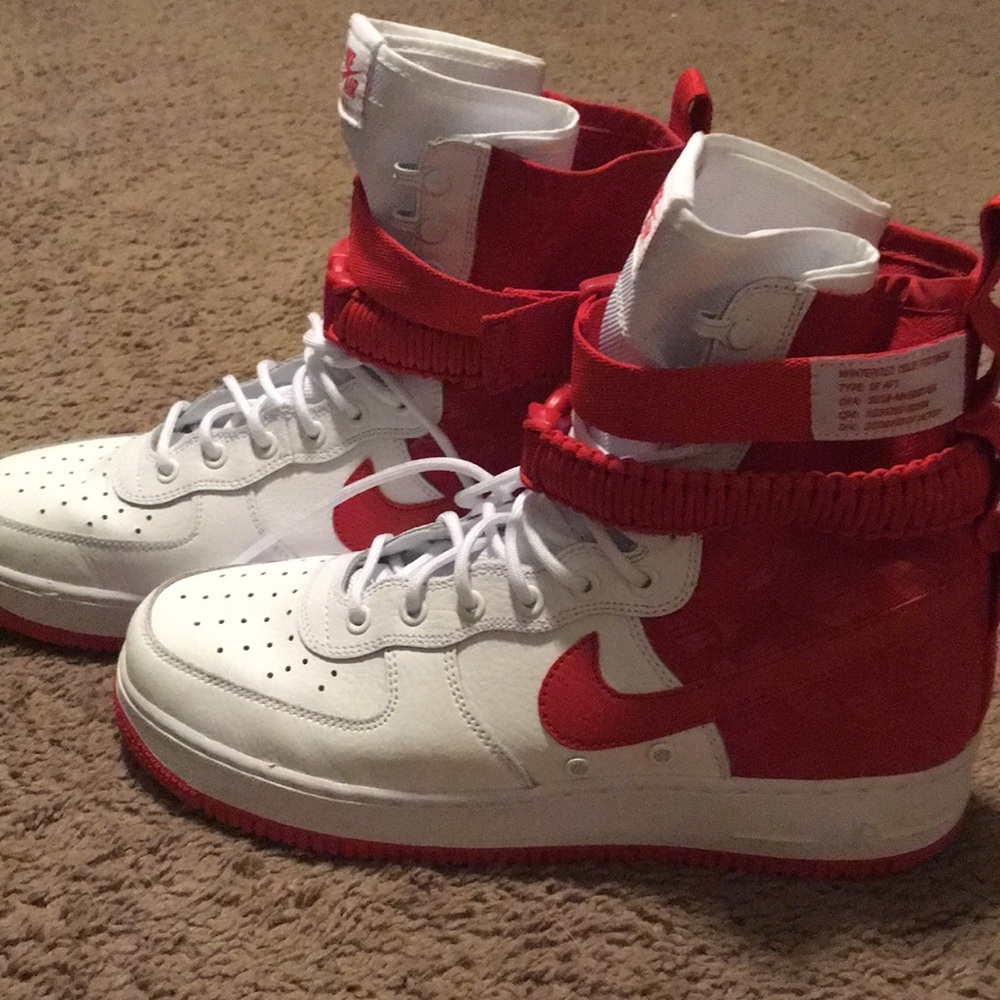 I am selling Special Field Air Force One’s